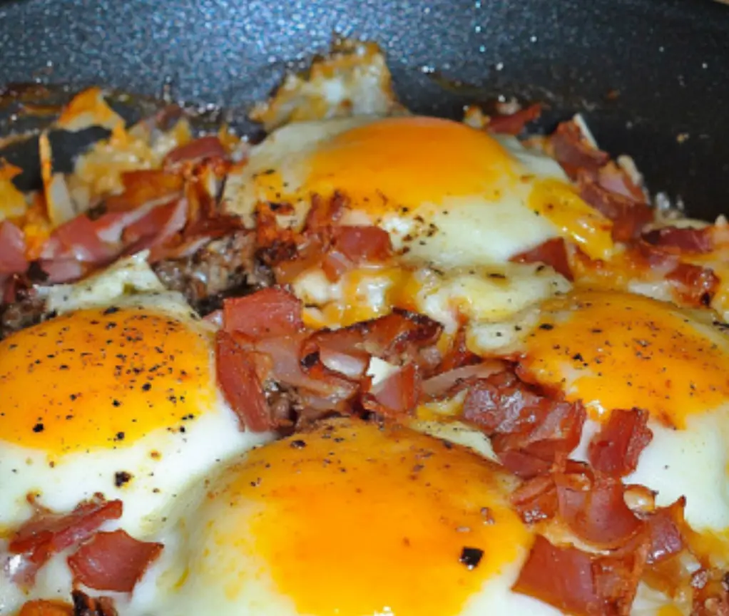 Skillet Baked Eggs with Ham and Cheese