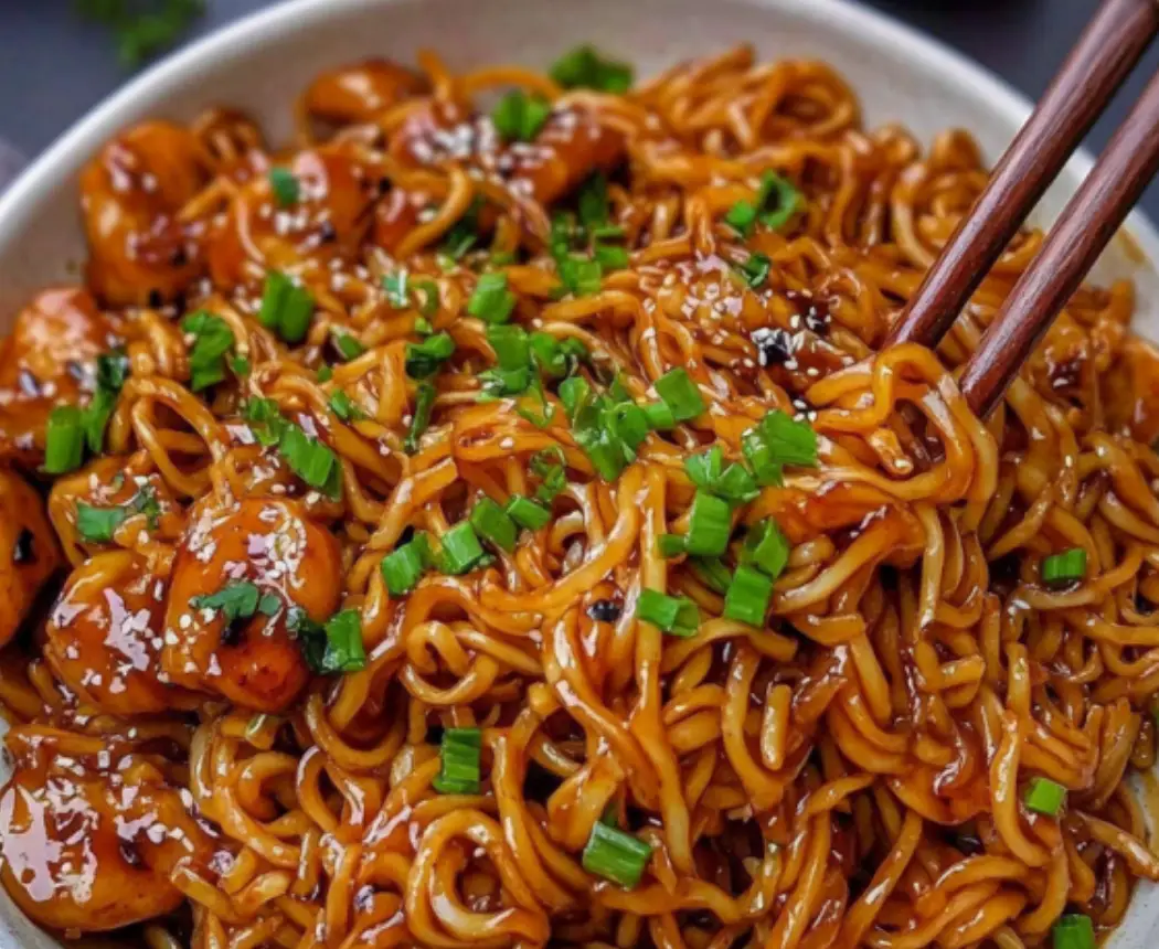 Sticky Garlic Chicken Noodles