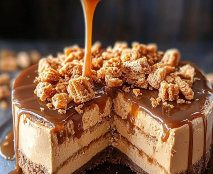 Caramel Pecan Cheesecake with Cookie Crumble Topping