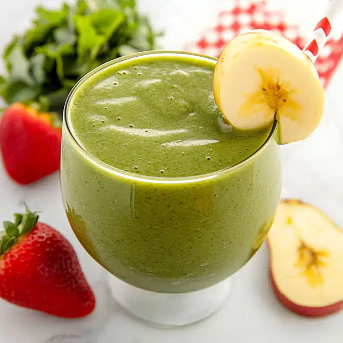 Strawberry Apple Green Smoothie