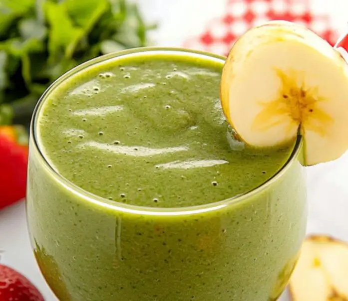 Strawberry Apple Green Smoothie