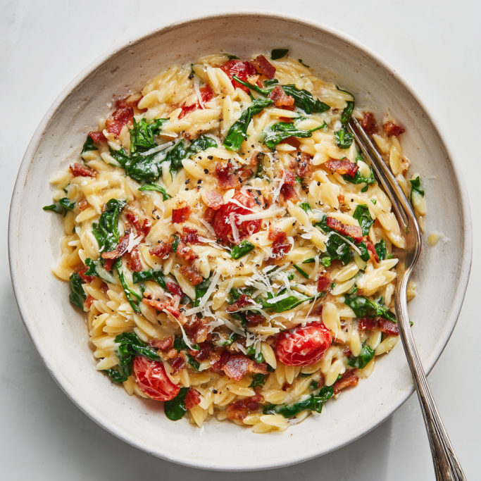 Creamy Orzo Pasta with Spinach, Bacon, and Tomatoes