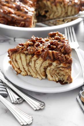 Pecan Cinnamon Pull-Apart Cake